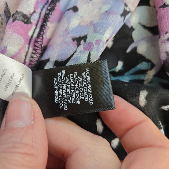 630-24 Torrid Maxi Swiss Dot Floral front tie Kimono Duster Size 2 (16/18) - Picture 12 of 12